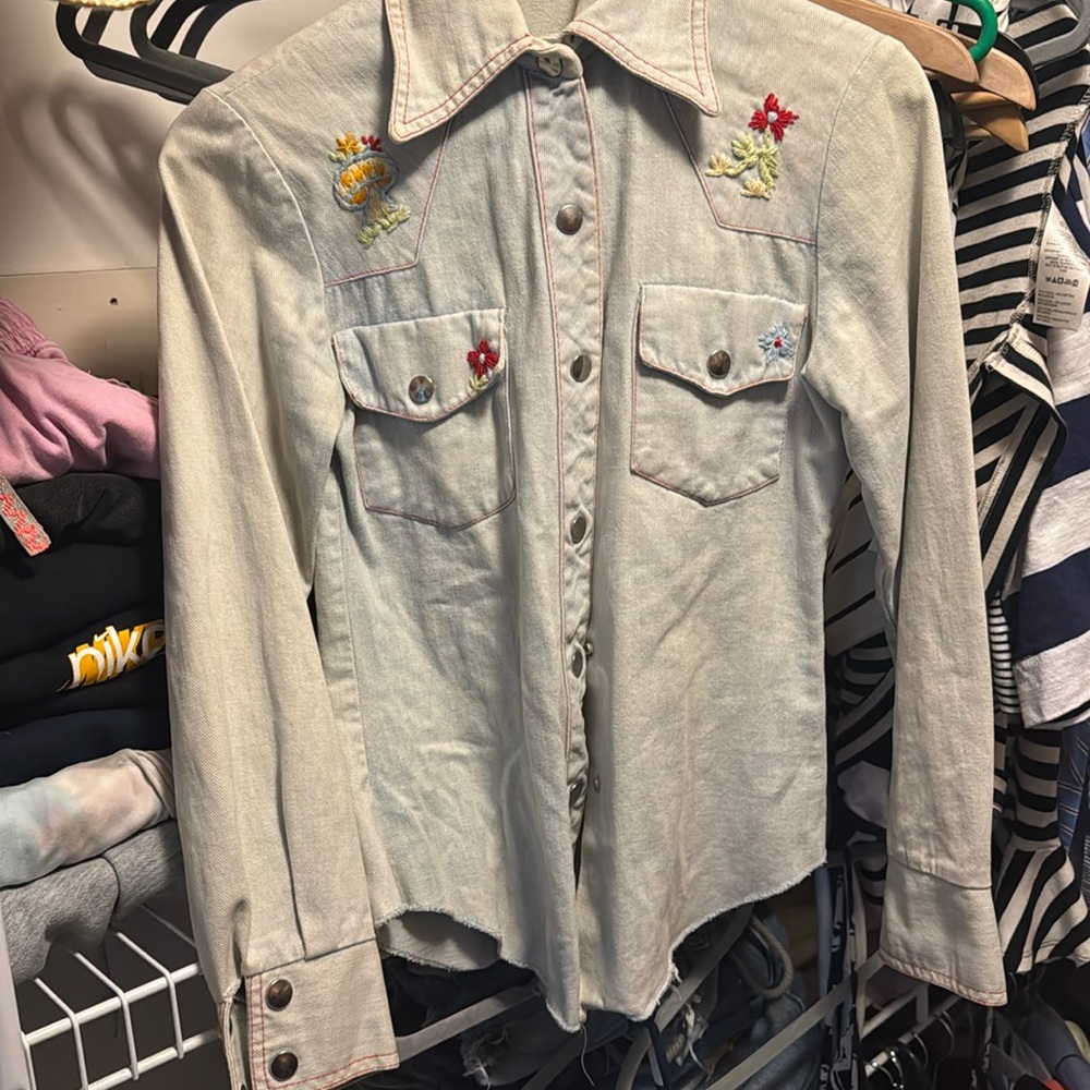 VTG 70s Light Cotton Denim Embroidered f70s vibe.